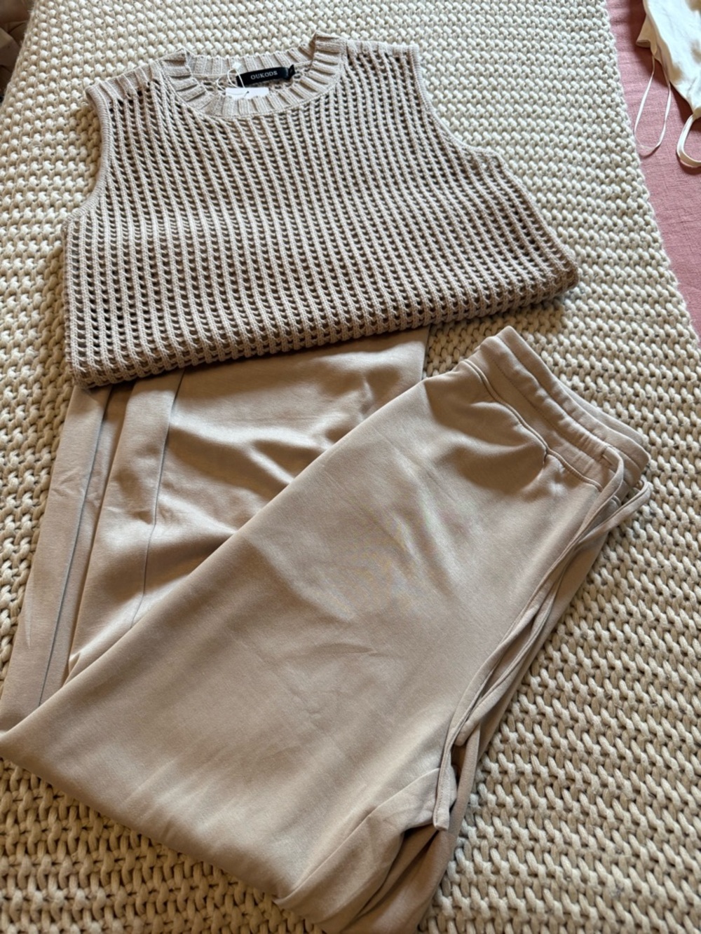 Aritzia Neutral Knit Tank and Matching Sweatpants Set - Light Taupe